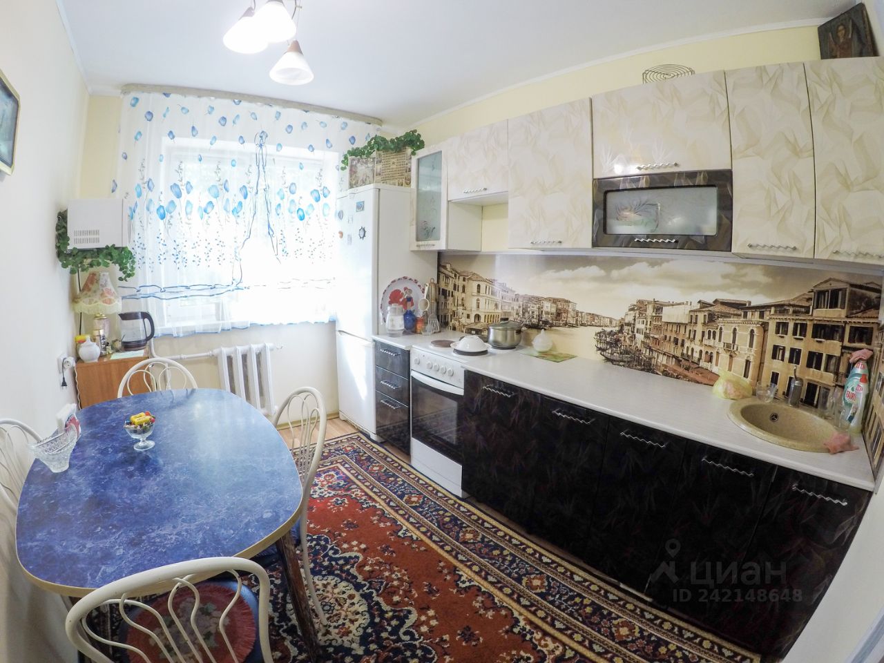 Купить однокомнатную квартиру 31м² ул. Конституции СССР, 28/2, Оренбург, Оренбургская область, р-н Дзержинский, мкр. Северный - база ЦИАН, объявление 242148648