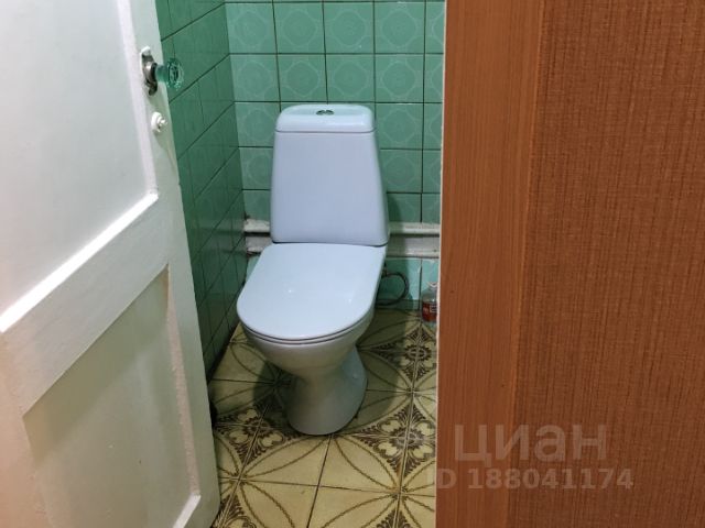 Как разобрать панели в туалете на стенах