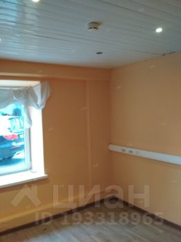 Аренда офиса 35 кв Сыромятнический 4-й переулок снять помещение под офис Тихвинская улица