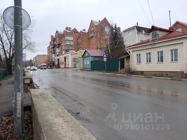 Конструкция совмещенного покрытия общественного здания по металлическому профнастилу