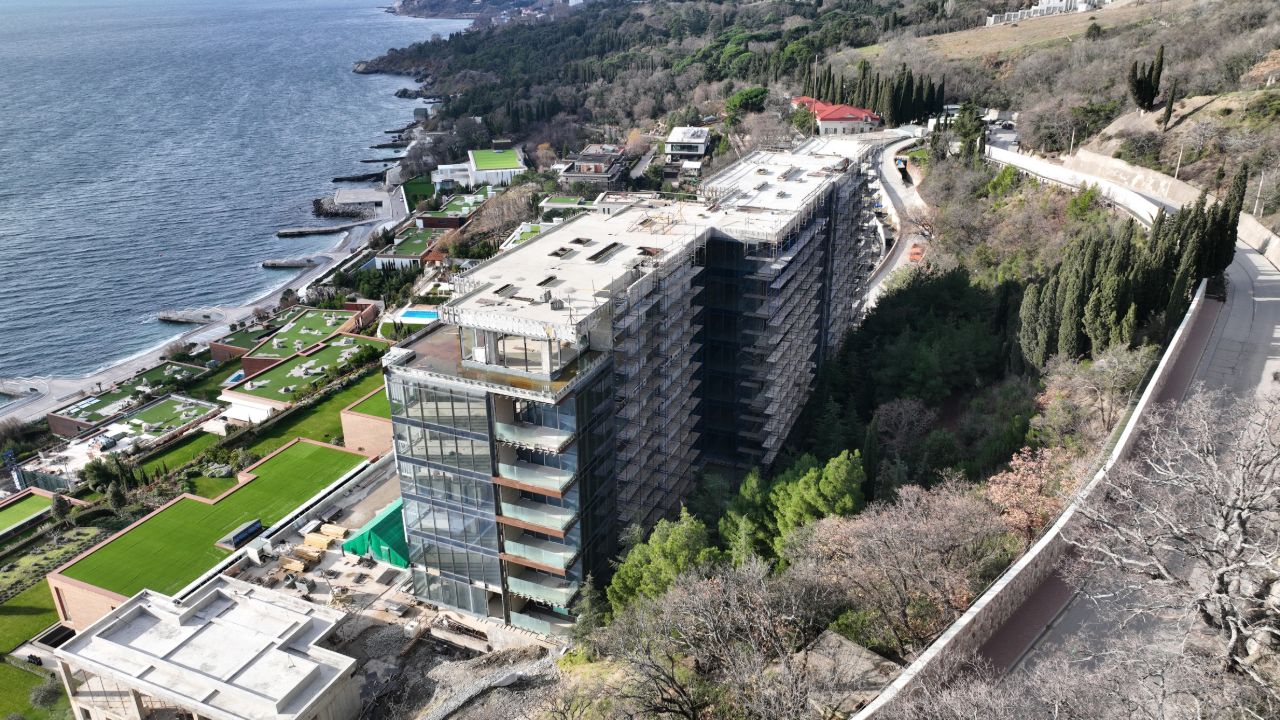 алупка, дворцовое шоссе, 34. ход строительства 2021. крым алупка воронцовский дворец и парк. дворцовое шоссе алупка. г.