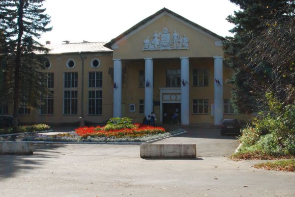 Административное здание на ул. Пионерская, 1