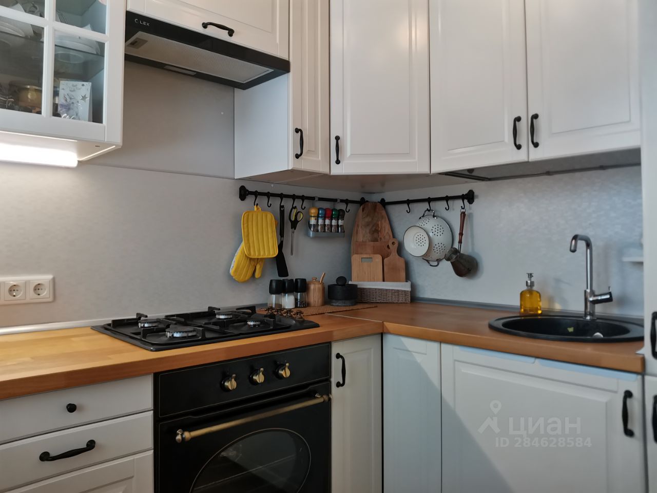 Продаю трехкомнатную квартиру 60.4м² ул. Калинина, 29, Приозерск ...