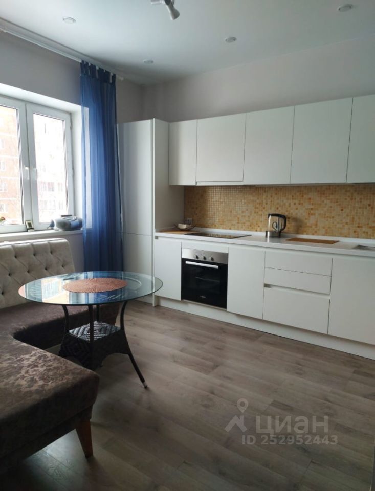 Снять однокомнатную квартиру 52м² Воротынская ул., 14, Москва, СЗАО, р-н Куркино м. Планерная - база ЦИАН, объявление 252952443