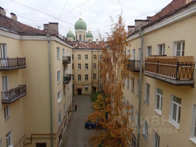 Что нужно сделать со всеми дверными проемами первого этажа и выходами на балконы