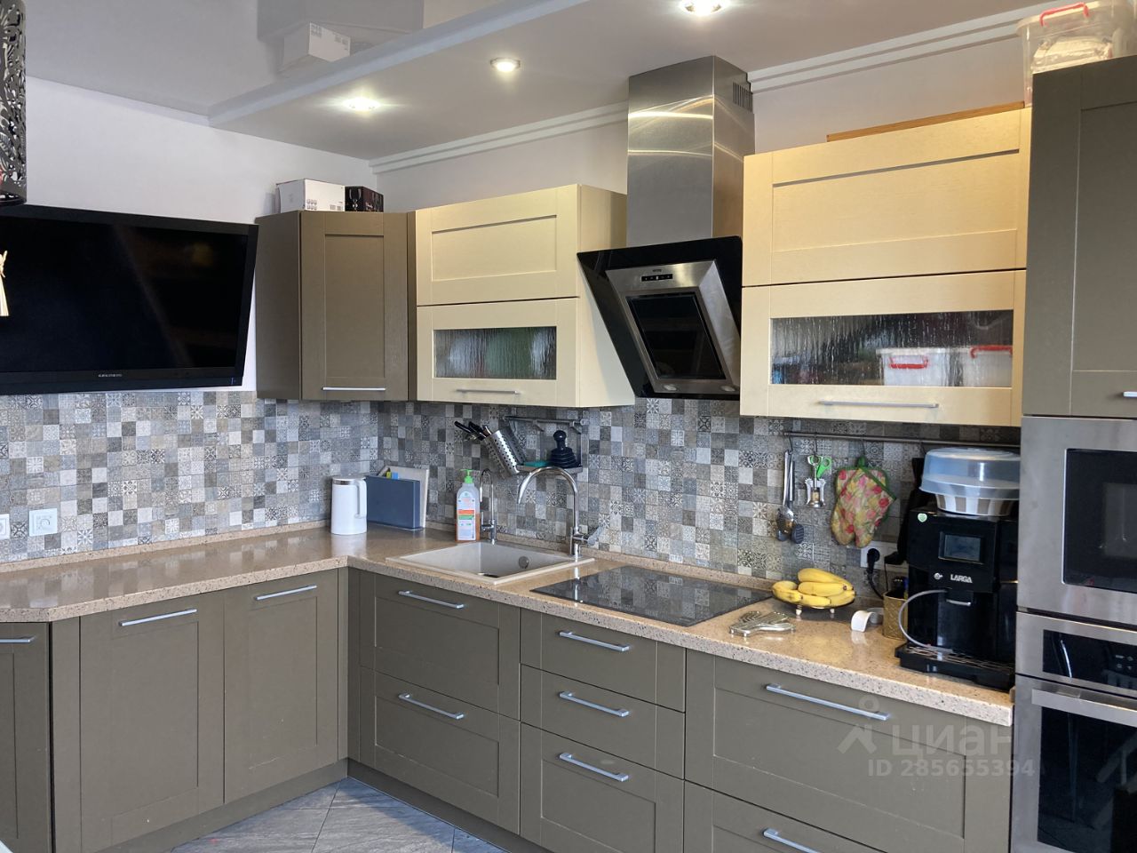 Продаю трехкомнатную квартиру 80.5м² бул. Красногорский, 26 ...