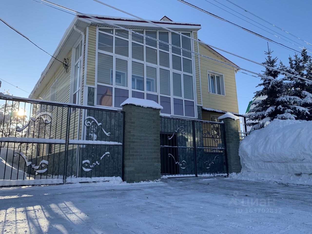 Новогодняя 32 1