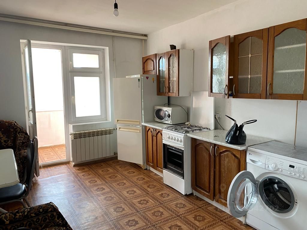 Сдам двухкомнатную квартиру 80м² Весенняя ул., 1к5, Владикавказ, Северная Осетия - Алания респ., р-н Северо-Западный - база ЦИАН, объявление 249542702