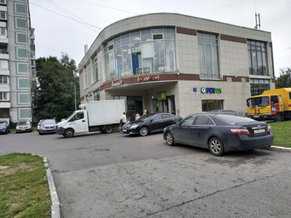 Торговый центр на ул. Шипиловская, 32А