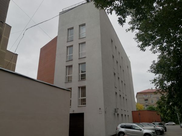 Офисное здание на ул. Перовская, 31А
