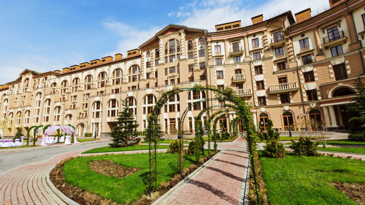 Ул. Горький город красная поляна. Апартаменты 540 красная поляна. Наб времена года 3. Горки город апартаменты 540.