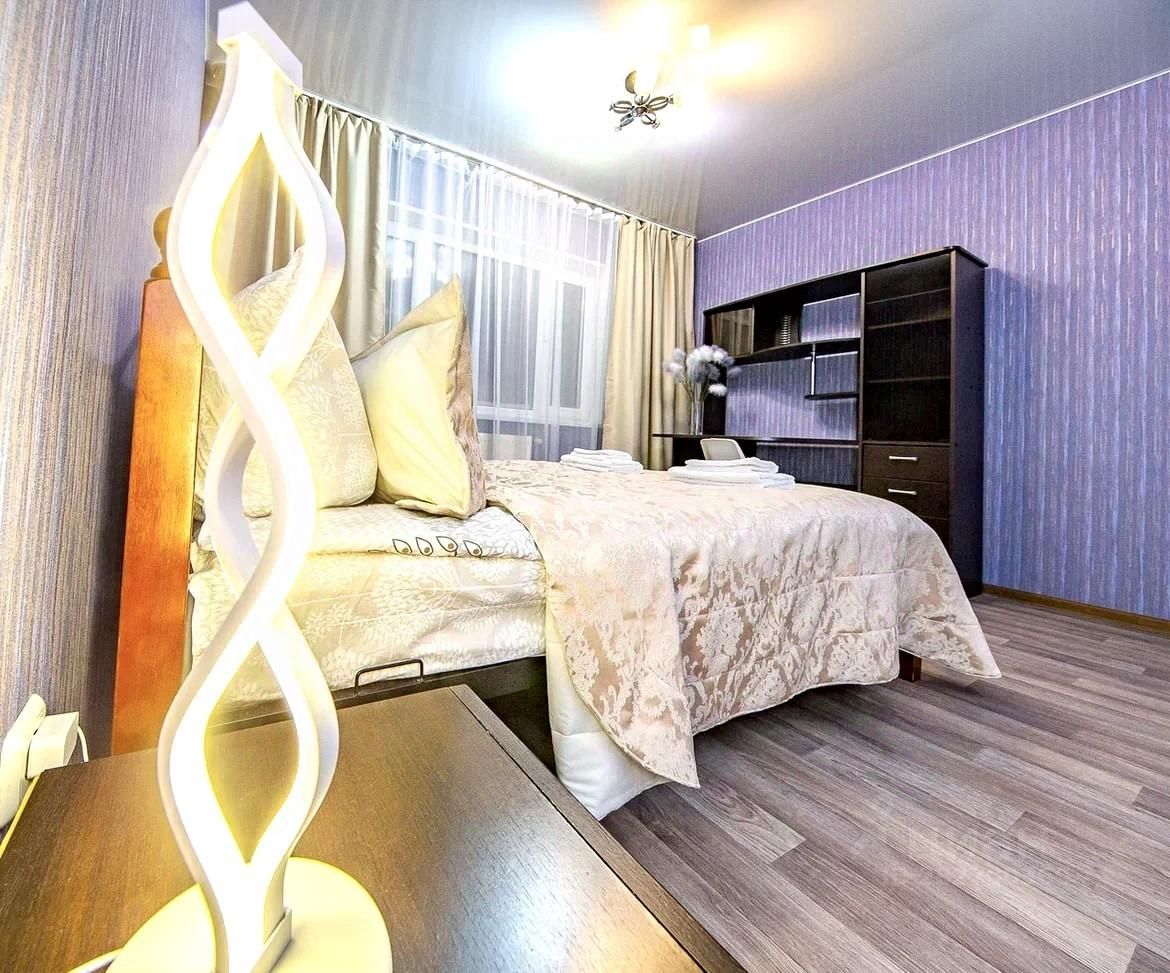 однокомнатная в уренгое снять. интернациональная однокомнатная квартира. квартира посуточно новый уренгой. жилье в новом уренгое посуточно. мкр мирный 5/3 5 звезд.