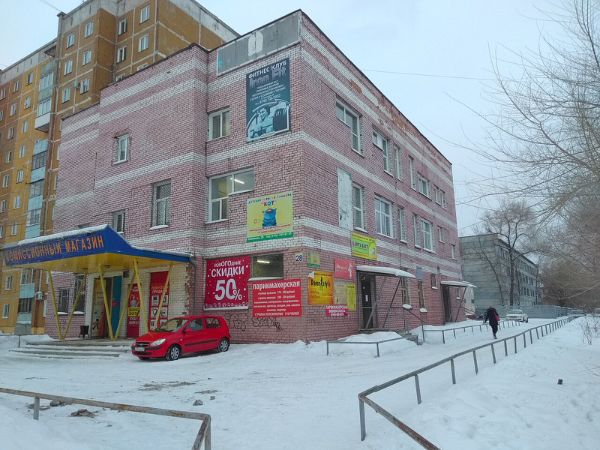 Торгово-офисный комплекс на ул. Клименко, 28