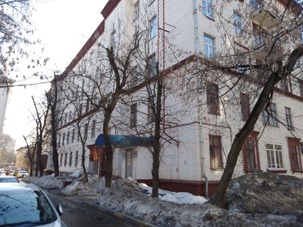 Офисное здание на ул. Верхняя Первомайская, 49к1