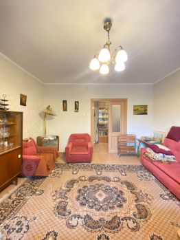 2-комн.кв., 68 м², этаж 3