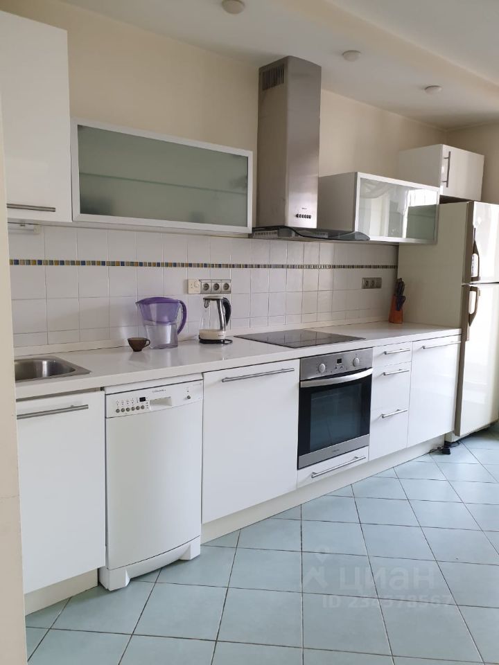 Сдам однокомнатную квартиру 50м² ул. Грина, 12К1, Москва, ЮЗАО, р-н Северное Бутово м. Бульвар Дмитрия Донского - база ЦИАН, объявление 234578567