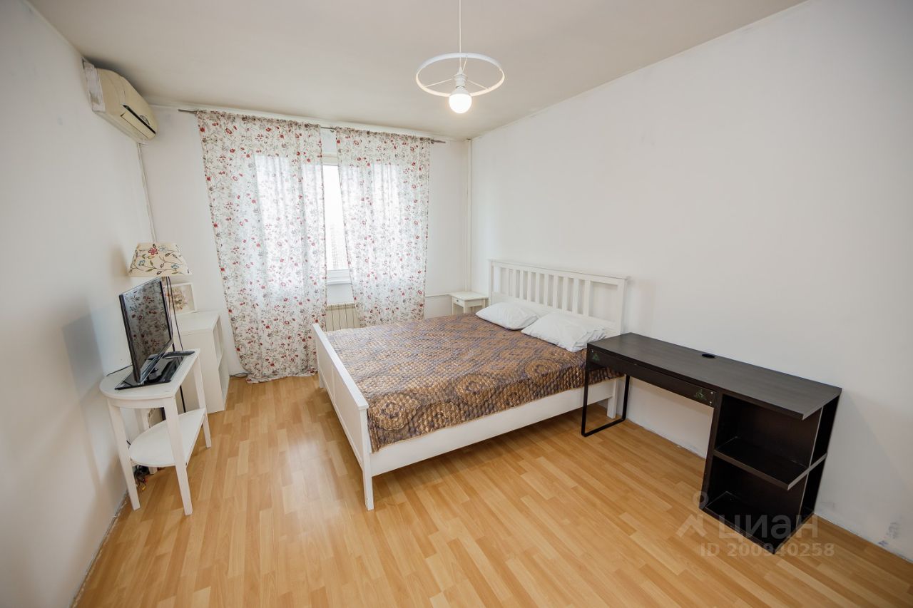 Снять однокомнатную квартиру 38м² Никулинская ул., 27К1, Москва, ЗАО, р-н Тропарево-Никулино м. Озерная - база ЦИАН, объявление 200940258