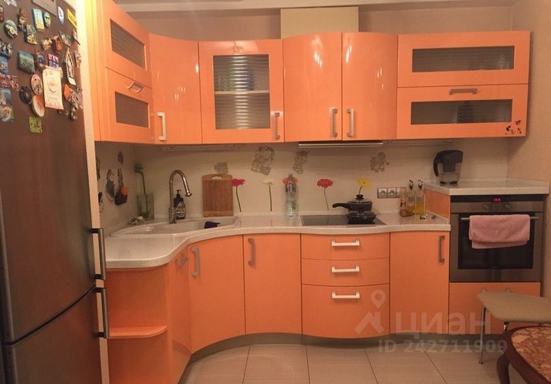 Сдам трехкомнатную квартиру 74.2м² ул. Москворечье, 4К5, Москва, ЮАО, р-н Москворечье-Сабурово м. Кантемировская - база ЦИАН, объявление 242711909