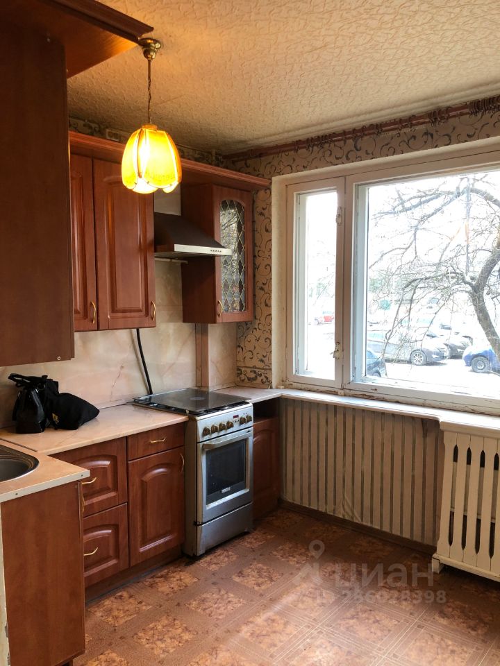 Продажа четырехкомнатной квартиры 82.8м² просп. 25 Октября, 67, Гатчина ...