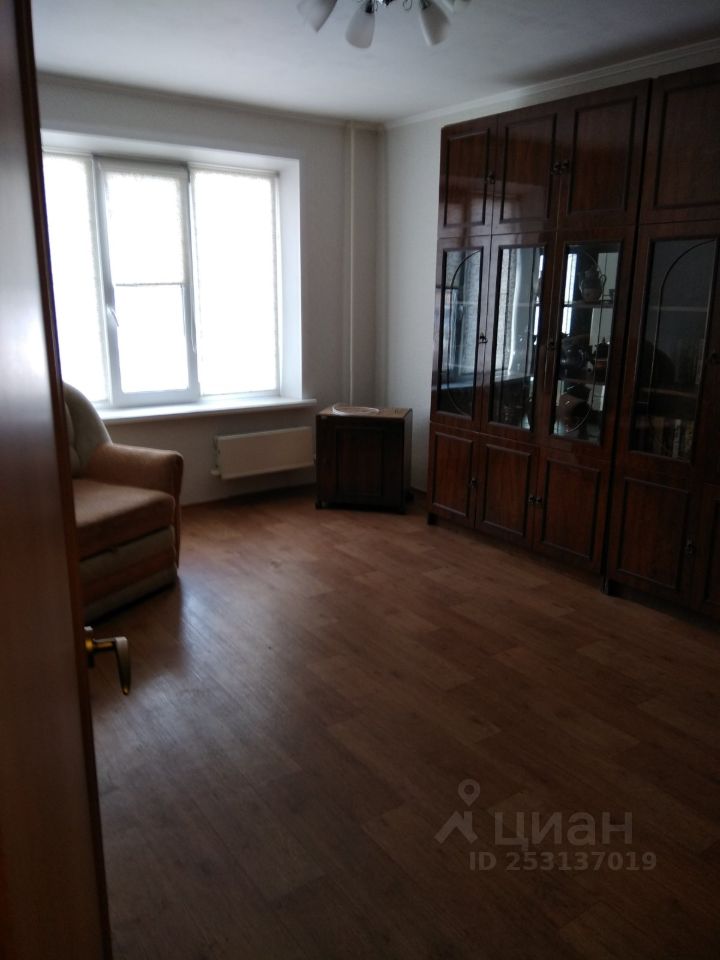 Аренда однокомнатной квартиры 32м² Московский просп., 35, Тольятти, Самарская область, р-н Автозаводский, мкр. 3-й квартал - база ЦИАН, объявление 253137019