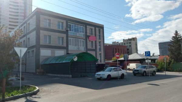 Административное здание на ул. Писарева, 108