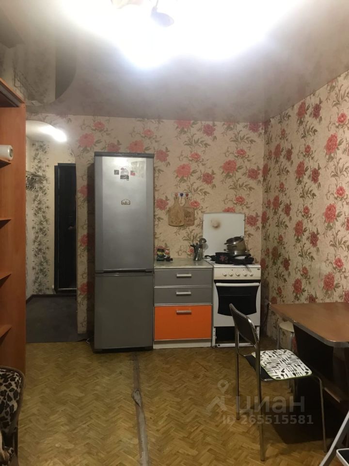 Комнату в городе кемерово. Чехова 111 новосибирск. Звезда кузбасса отель. Суточная аренда кемерово. Гостевой дом emerald.