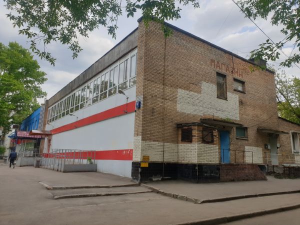 Торгово-офисный комплекс на ул. Степана Шутова, 4с1