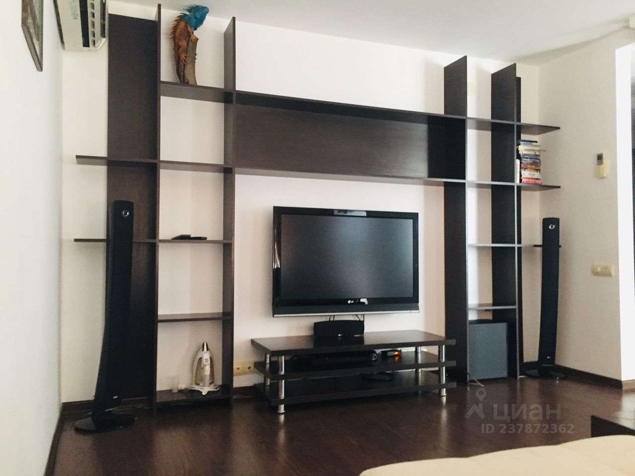 Продажа двухкомнатной квартиры 44м² ул. Бирюзова, 2, Судак, Крым респ. - база ЦИАН, объявление 237872362