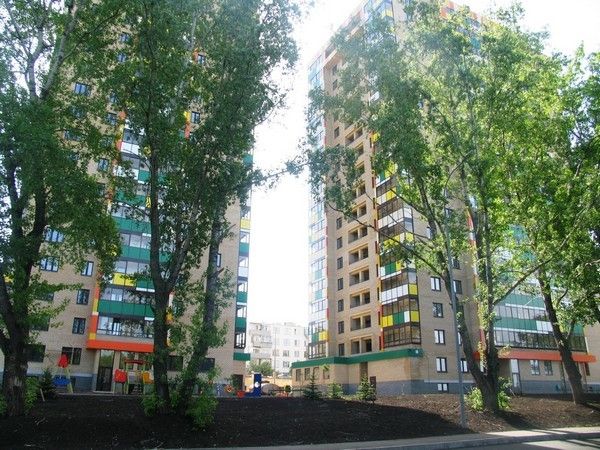 жилой комплекс В поселке ГЭС