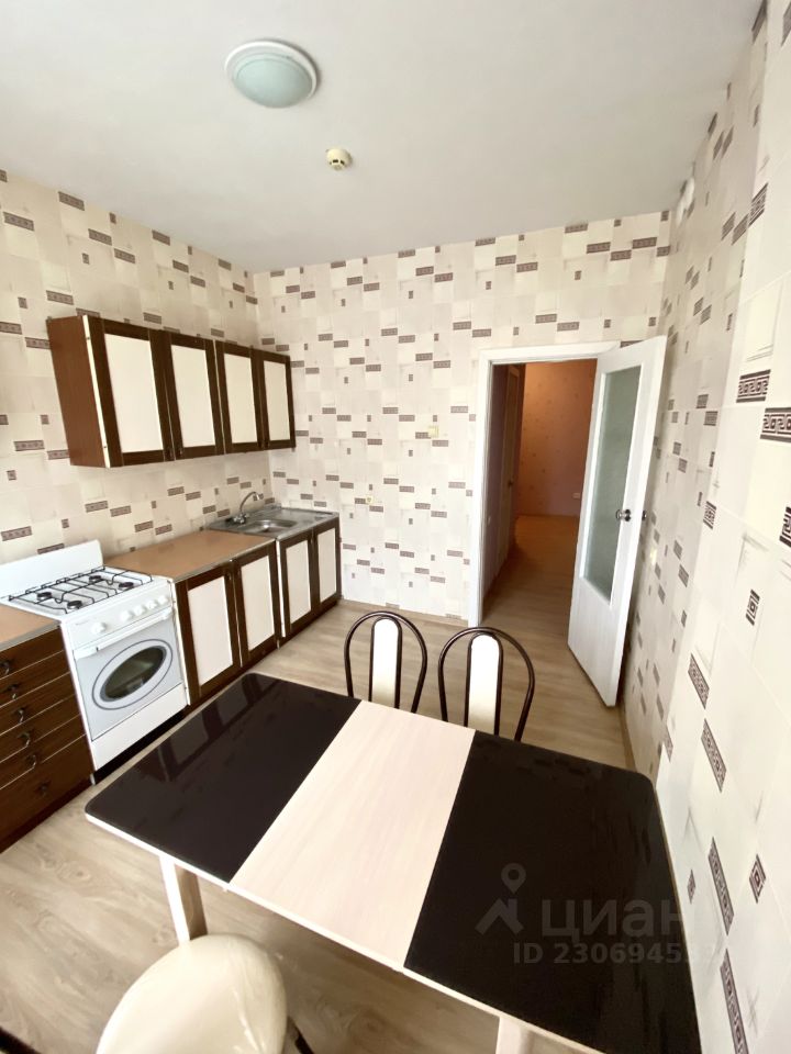 Продаю однокомнатную квартиру 41.9м² ул. 9 Января, 48, Брянск, Брянская область, р-н Советский - база ЦИАН, объявление 230694533