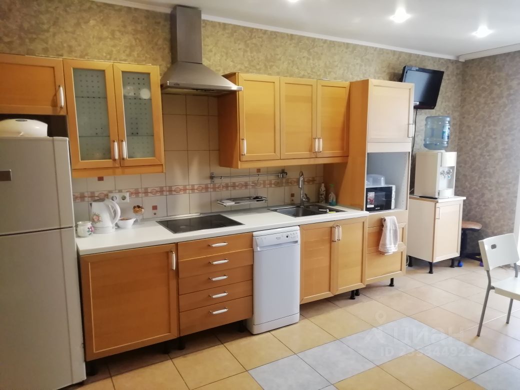 Продаю трехкомнатную квартиру 98м² Московский просп., 149, Воронеж, Воронежская область, р-н Коминтерновский, мкр. Северный - база ЦИАН, объявление 235344923