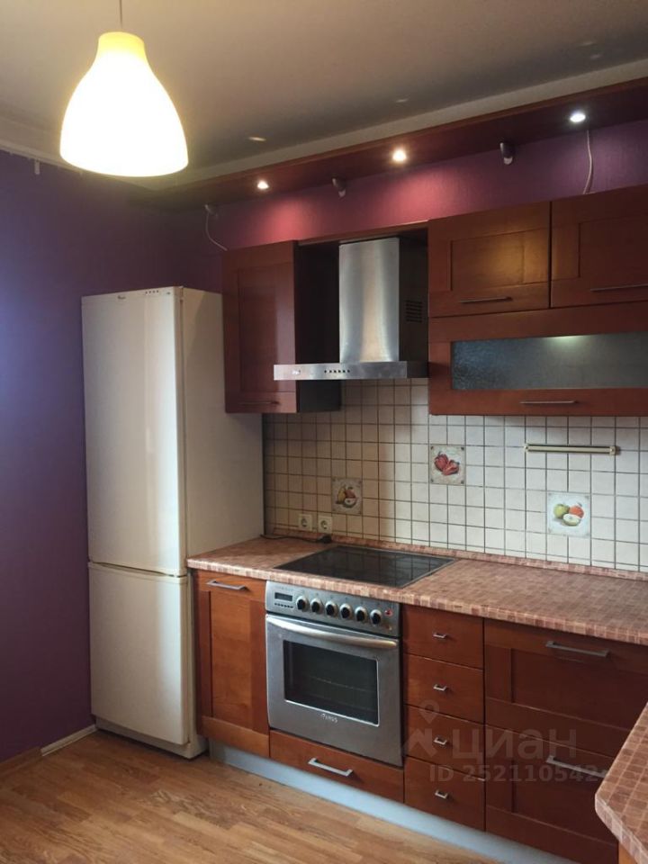 Аренда однокомнатной квартиры 46.6м² ул. Школьная, 9, Красногорск, Московская область, мкр. Теплый бетон м. Павшино - база ЦИАН, объявление 252110542