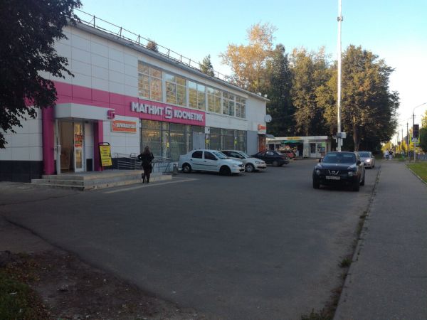Торговый центр на ул. Свердлова, 48