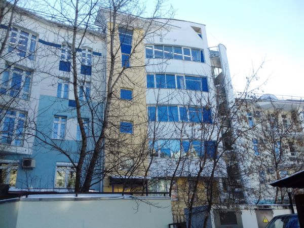 Офисное здание в Большом Головином пер., 3к2