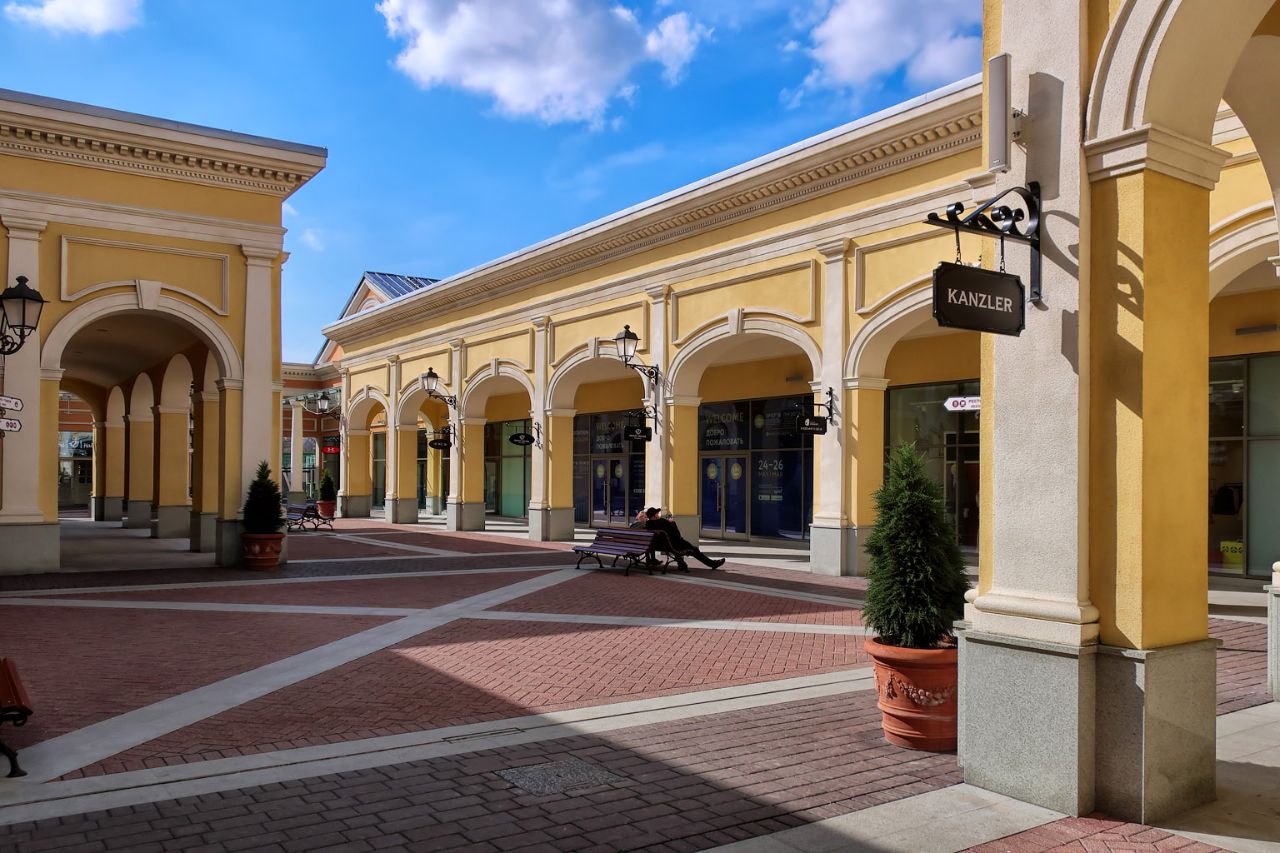 ТЦ Outlet Village Пулково (Аутлет Виладж Пулково) – аренда и продажа  торговых помещений в Торговом центре Outlet Village Пулково (Аутлет Виладж  Пулково), Санкт-Петербург, Пулковское ш., 54В – Коммерческая недвижимость  ЦИАН