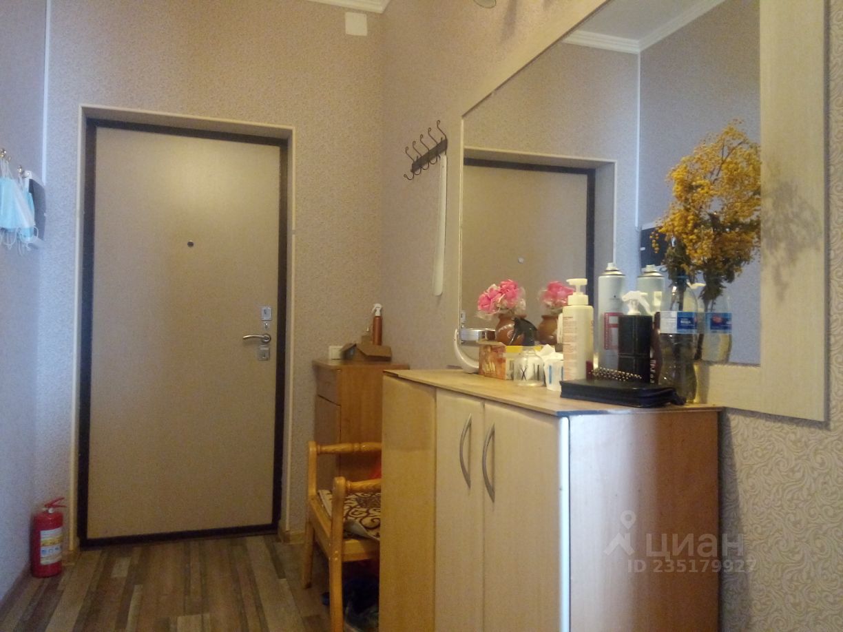 Купить однокомнатную квартиру 42.7м² ул. Березки, 10к2, Москва, ТАО (Троицкий), Рогово поселок - база ЦИАН, объявление 235179927