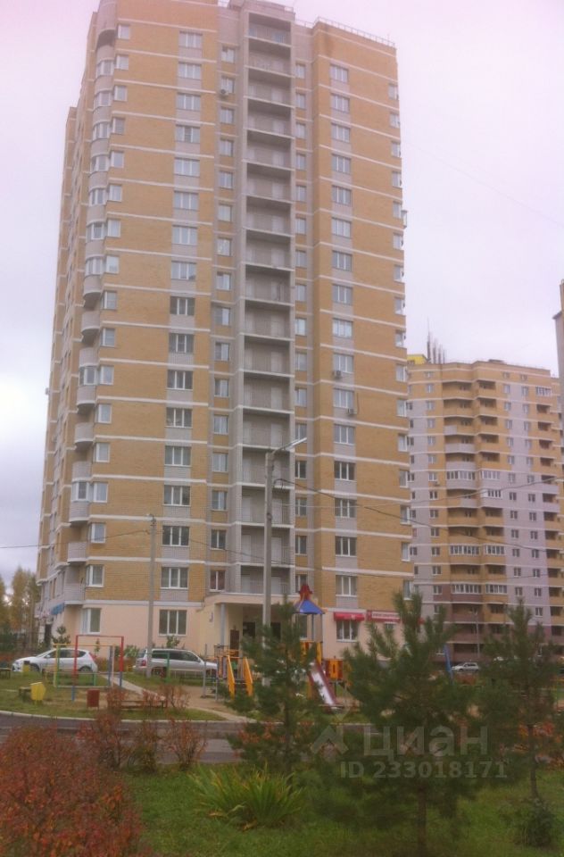 Продаю однокомнатную квартиру 40м² ул. Гвардейская, 11, Владимир, Владимирская область, р-н Ленинский, 7-й микрорайона Юрьевец квартал - база ЦИАН, объявление 233018171