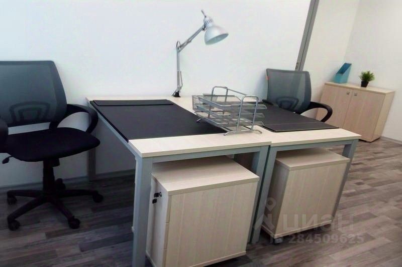 Офис для фотошопа. Фон рабочее место офис. Бц сириус красноярск. Заедет в офис. Работник офиса.