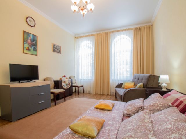 Сдается посуточно двухкомнатная квартира за 2 800 рублей Ставропольский край, г Кисловодск, ул Кольцова, д 12