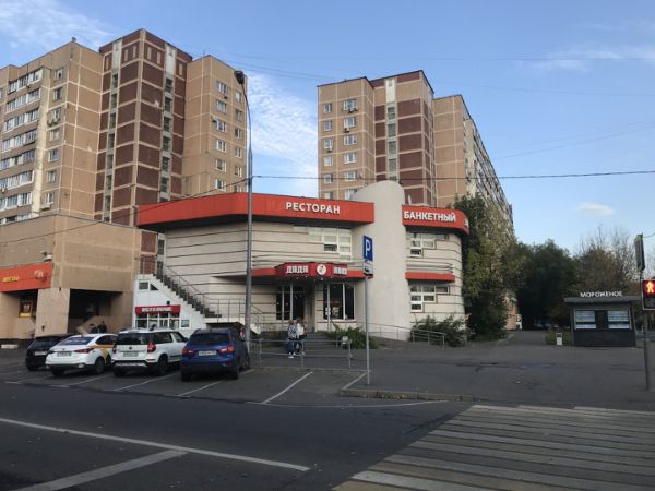 Торговый центр на ул. Перовская, 35А