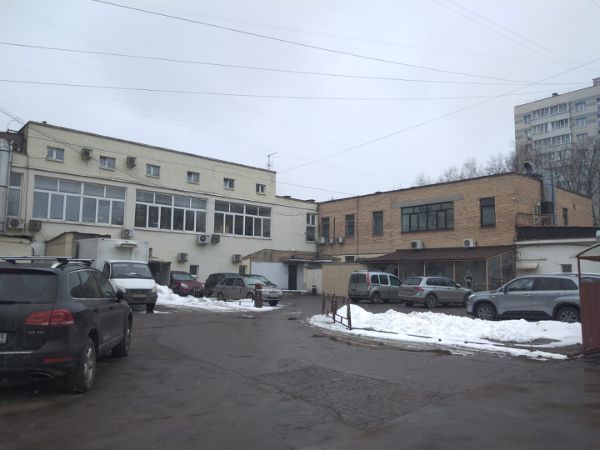 Торгово-офисный комплекс на ул. Обручева, 55А