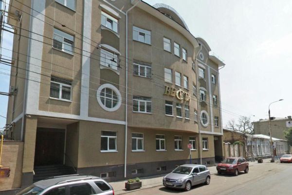 Офисное здание на ул. Средне-Московская, 32