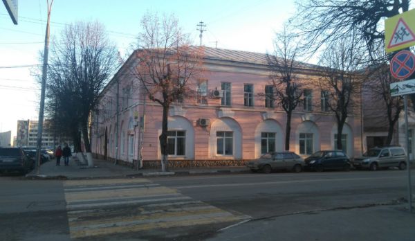 Административное здание на ул. Ленина, 45