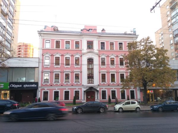 Офисное здание на ул. Селезнёвская, 32