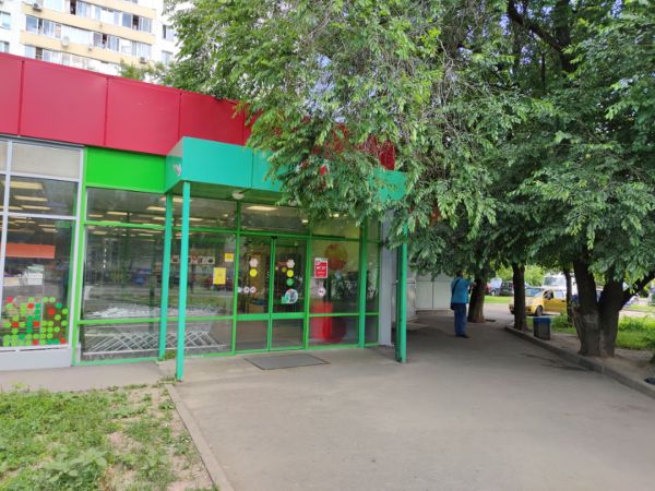 Торговый центр на ул. Бибиревская, 17Г