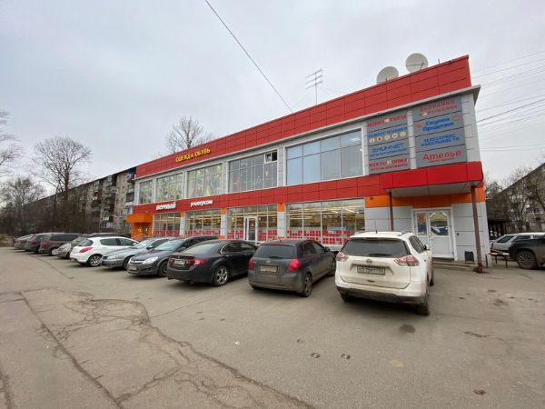 Торговый центр на ул. Гагарина 48
