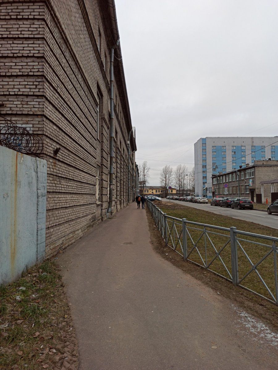 Складском комплексе на проспекте Елизарова, 34Б