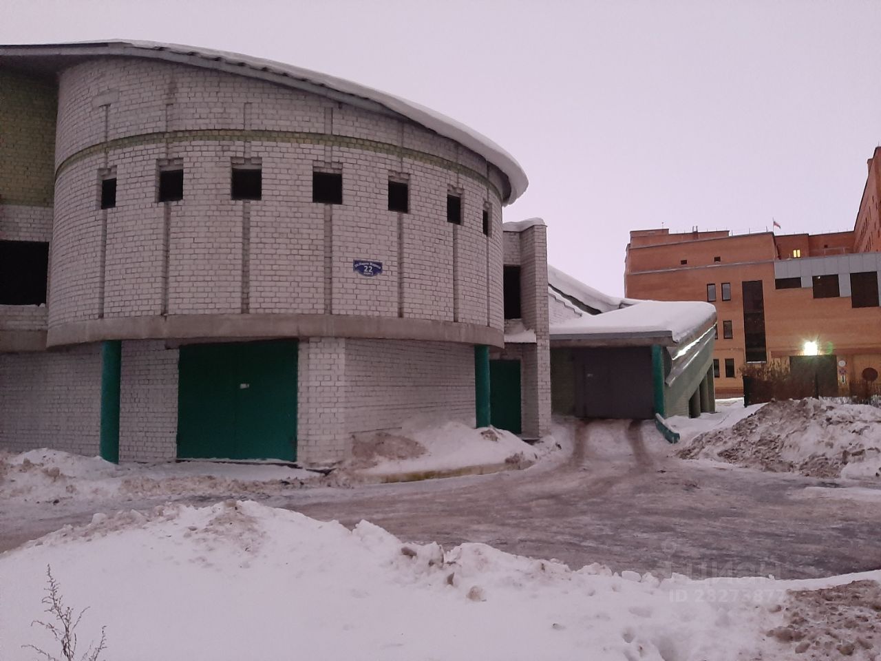 Гараж в архангельске. Дворец культуры Мысхако Новороссийск. Старый Оскол библиотека им Пушкина. Дом культуры Новороссийск Мысхако. Библиотека в Старом Осколе имени Пушкина.