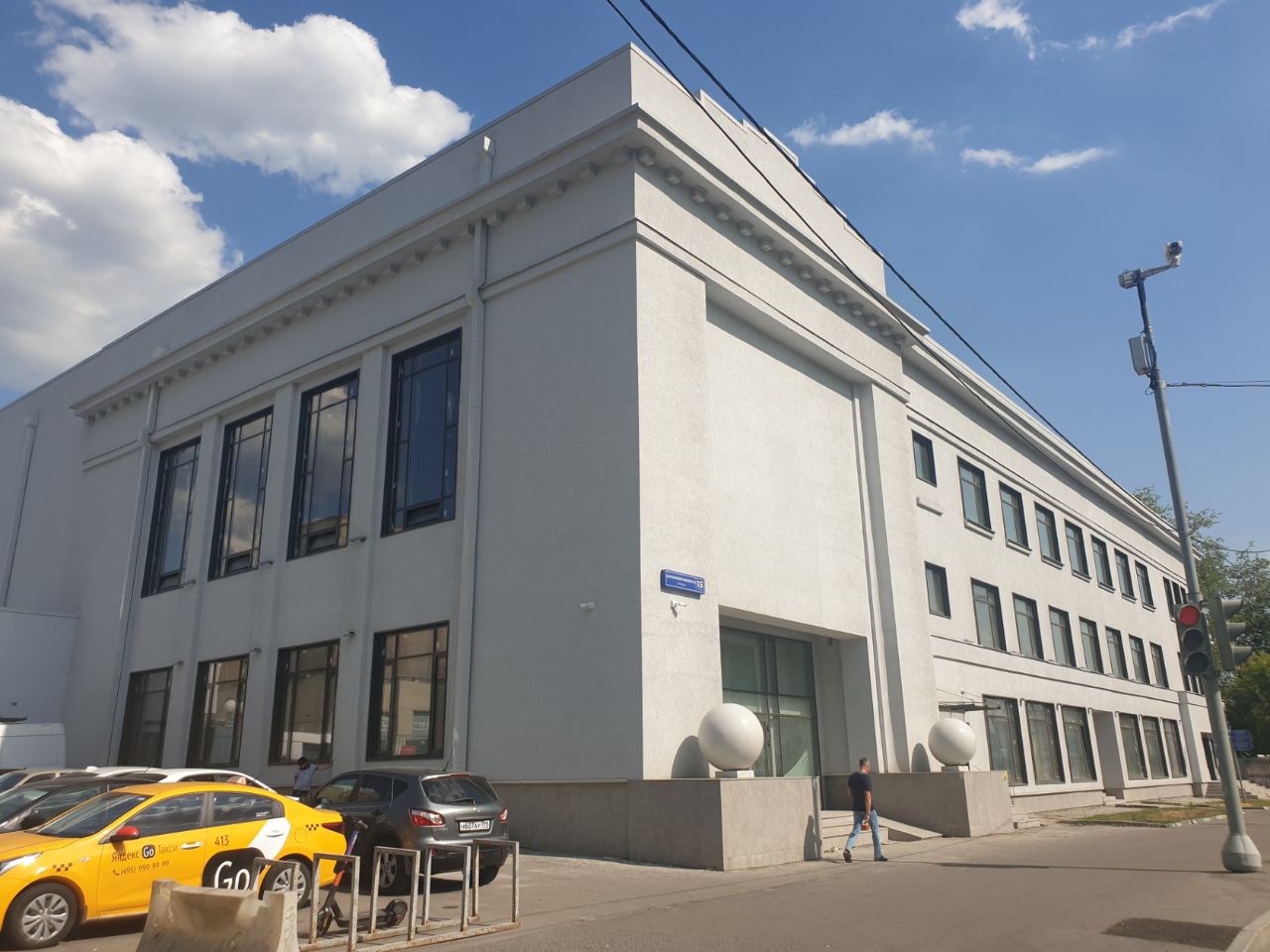 продажа помещений в ТЦ на ул. Шарикоподшипниковская, 15с1