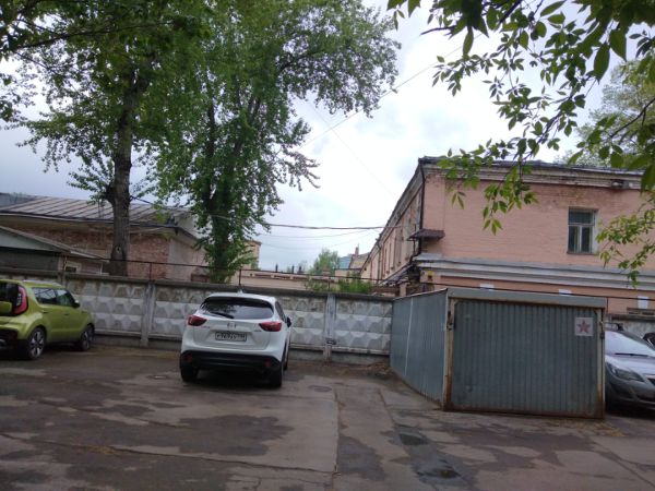 Отдельно стоящее здание на ул. Красноказарменная,  2с6